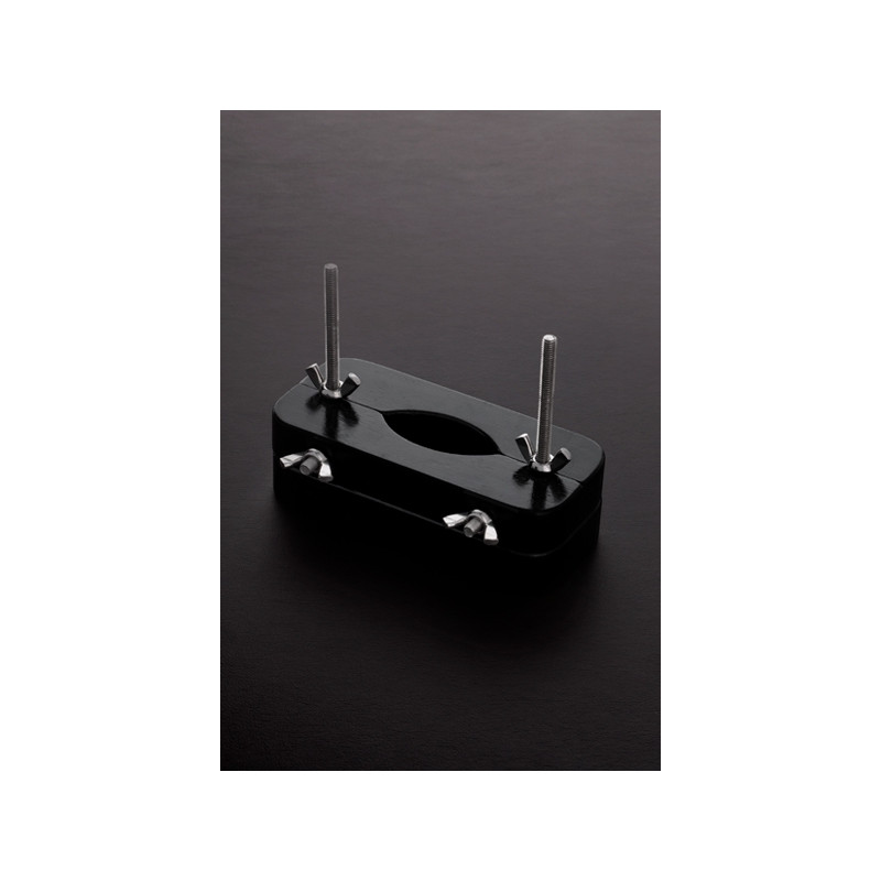 ball buster testicle vice étau testicules bdsm bois laqué