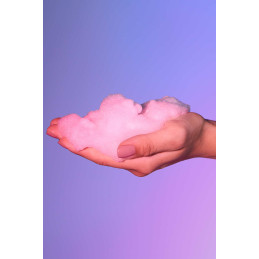 Mousse massage crépitante Coco révélant plaisirs effervescents sur la peau entière.