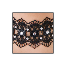 Collier brodé strass, accessoire mode élégance festive