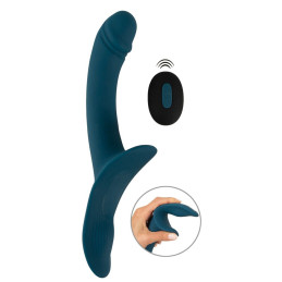 Gode ceinture télécommandé pensé pour le pegging et les jeux de rôles intimes