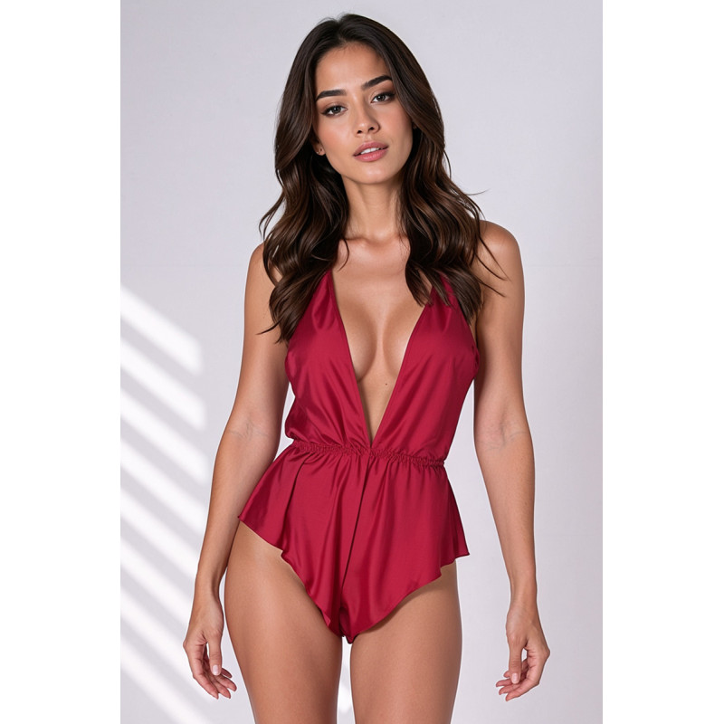 Body bordeaux Sensie body satiné bordeaux avec bustier décolleté V et shorty remontant sur les hanches