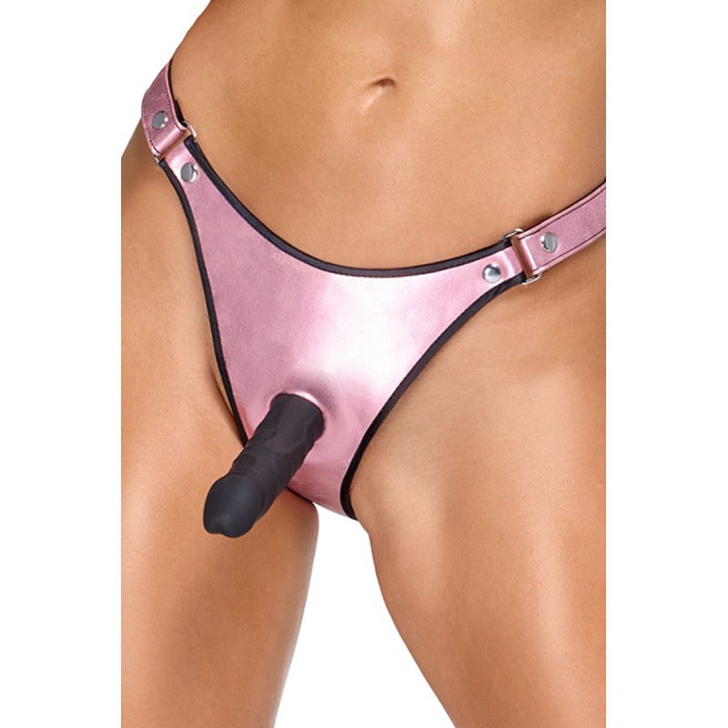 Strap‑on‑String avec godemiché Bad Kitty affichant sensualité et maintien