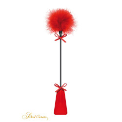 Tapette à pompon rouge Sweet Caress, cravache 2 en 1 pour jeux BDSM soft