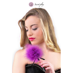 Plumeau 18 cm violet Secret Play, alliance de plumes soyeuses et d’un format compact, ambiance feutrée