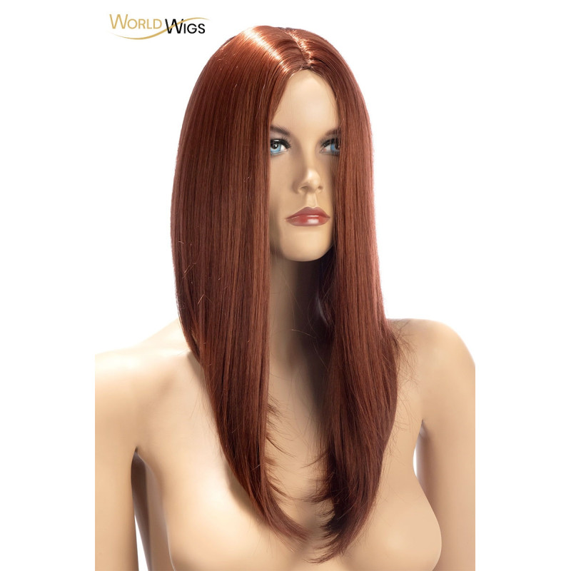 Perruque Nina auburn World Wigs, la perruque avec sa coupe en carré plongeant vue de face.