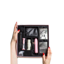 Fantasy Play avec pièces thématiques, cartes fantasmes et gages sensuels